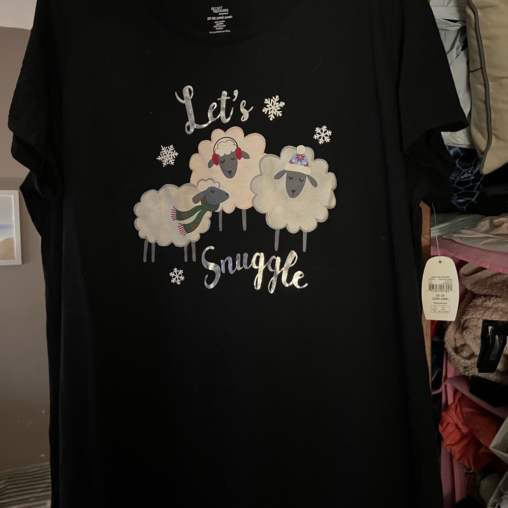 NWT SLEEPSHIRT